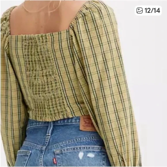 NWT Levi's Yellow
Striped Ruched
Crop Blouse size Medium - Picture 10 of 12